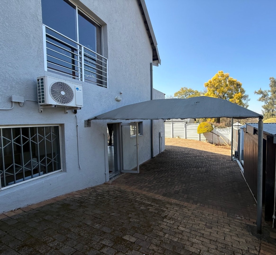 6 Bedroom Property for Sale in Schoemansville North West